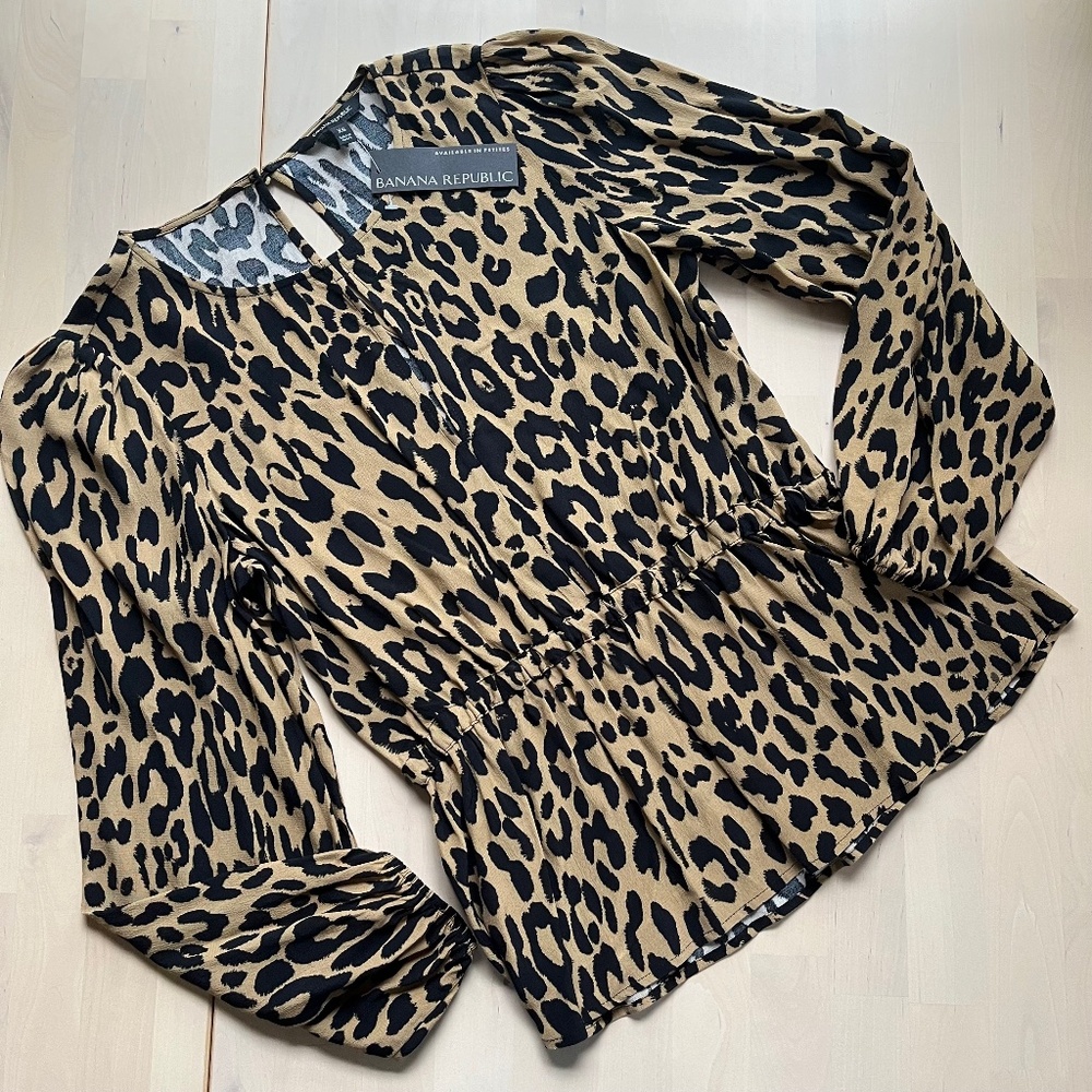 Banana Republic leopard print blouse